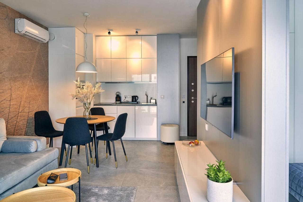 Mennica Residence Deluxe Варшава Екстер'єр фото